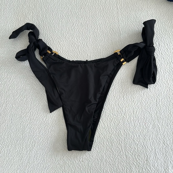 L*Space Kiki Bikini Bottom, Size Small , $99 - Picture 7 of 10